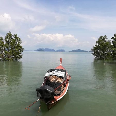 Chomlay Room & Restaurant Ko Lanta Eksteriør billede